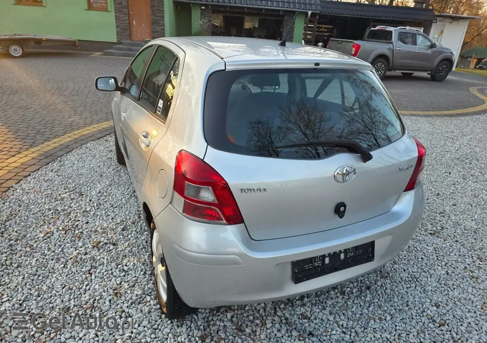 TOYOTA Yaris 1.0 VVT-i Comfort