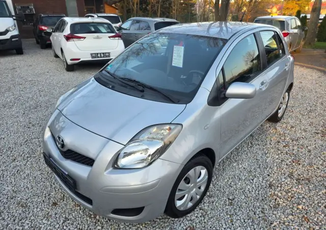 TOYOTA Yaris 1.0 VVT-i Comfort
