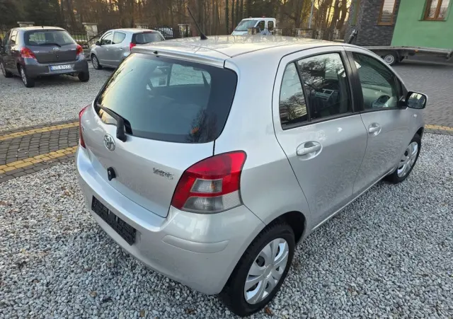 TOYOTA Yaris 1.0 VVT-i Comfort