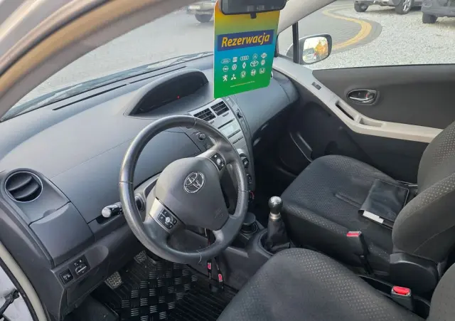TOYOTA Yaris 1.0 VVT-i Comfort