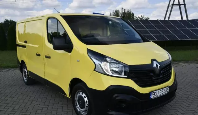 RENAULT Trafic 