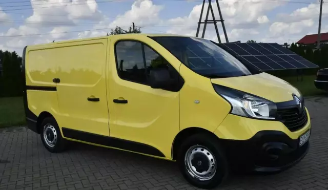 RENAULT Trafic 