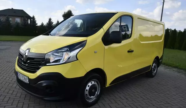 RENAULT Trafic 
