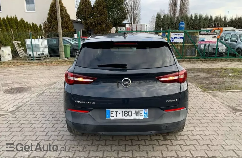 OPEL Grandland 