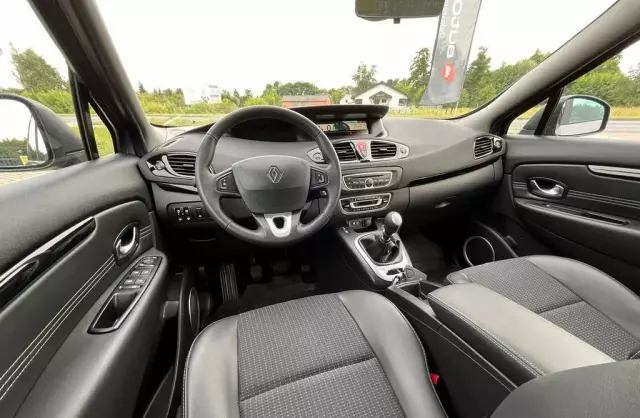RENAULT Scenic 
