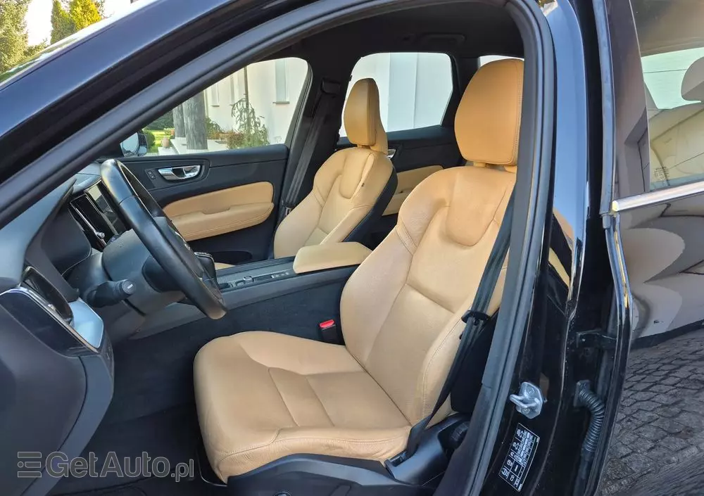 VOLVO XC 60 D4 Drive-E Momentum