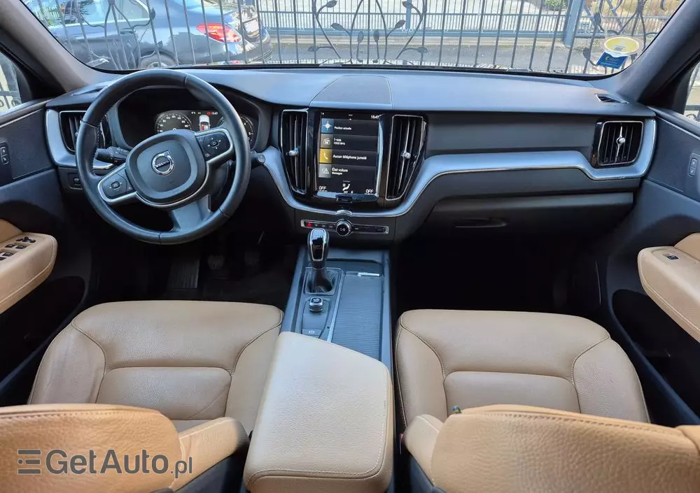 VOLVO XC 60 D4 Drive-E Momentum