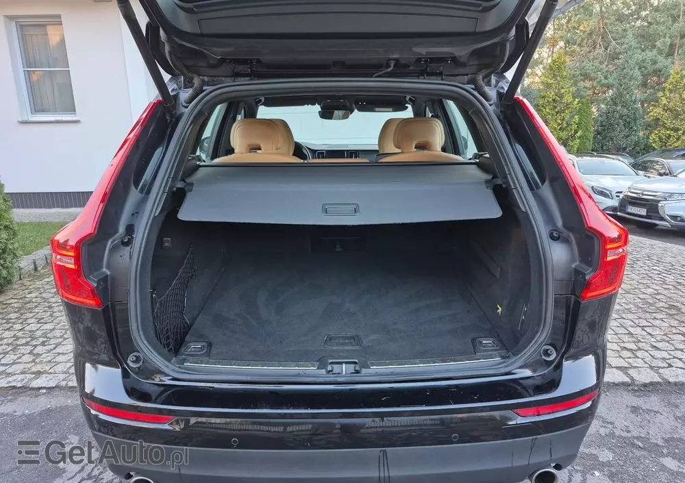 VOLVO XC 60 D4 Drive-E Momentum