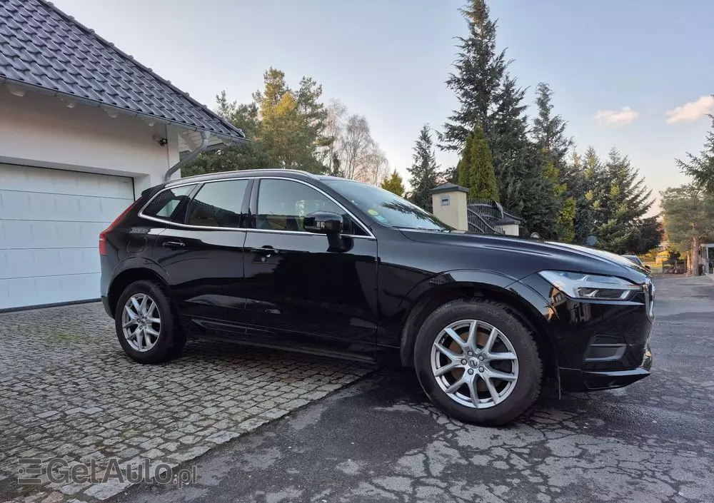 VOLVO XC 60 D4 Drive-E Momentum