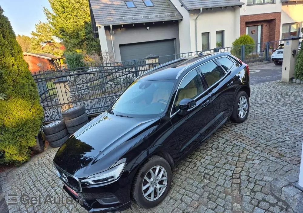 VOLVO XC 60 D4 Drive-E Momentum