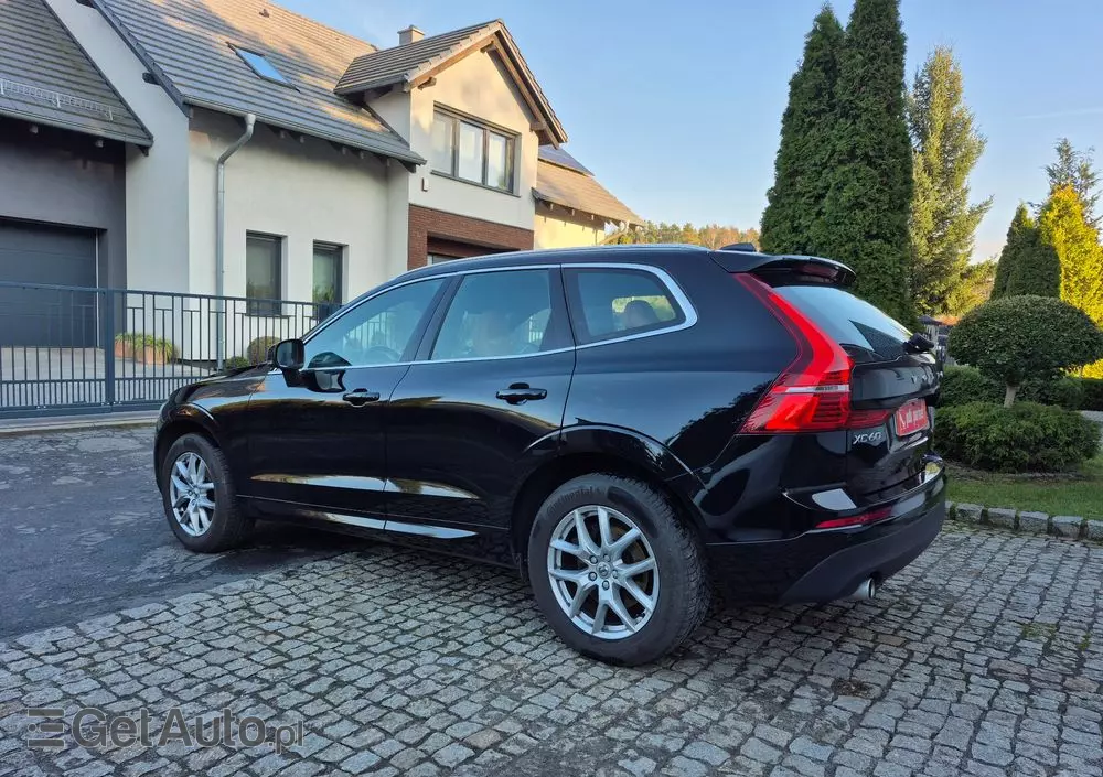VOLVO XC 60 D4 Drive-E Momentum