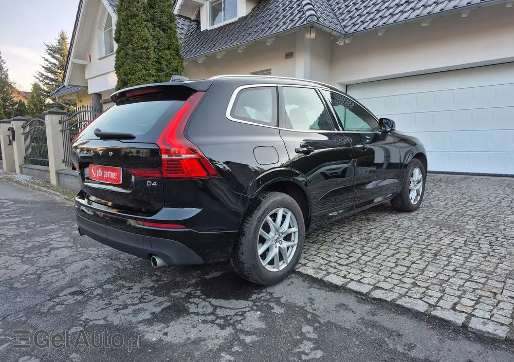 VOLVO XC 60 D4 Drive-E Momentum