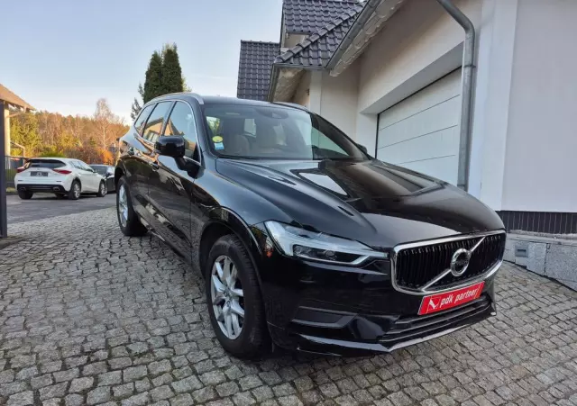 VOLVO XC 60 D4 Drive-E Momentum