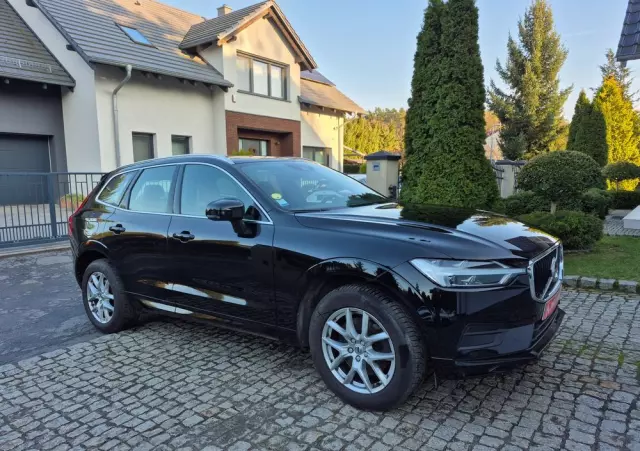 VOLVO XC 60 D4 Drive-E Momentum