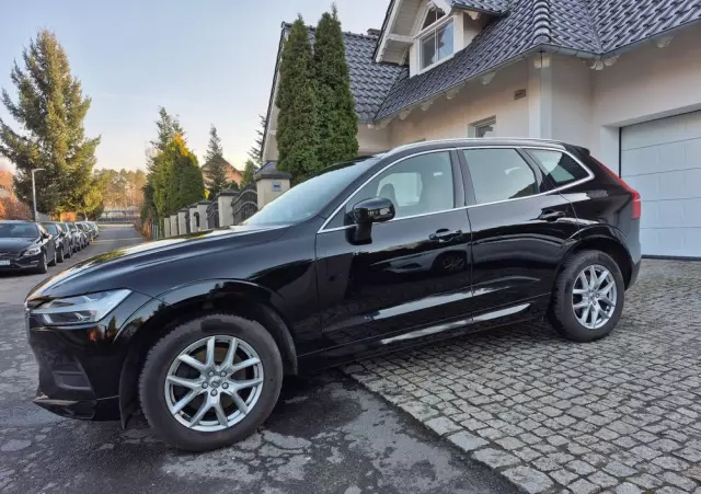 VOLVO XC 60 D4 Drive-E Momentum