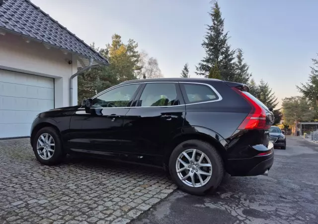 VOLVO XC 60 D4 Drive-E Momentum