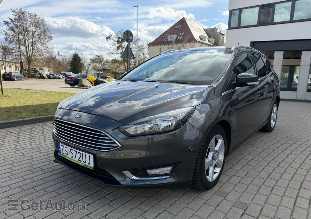 FORD Focus 1.0 EcoBoost Titanium