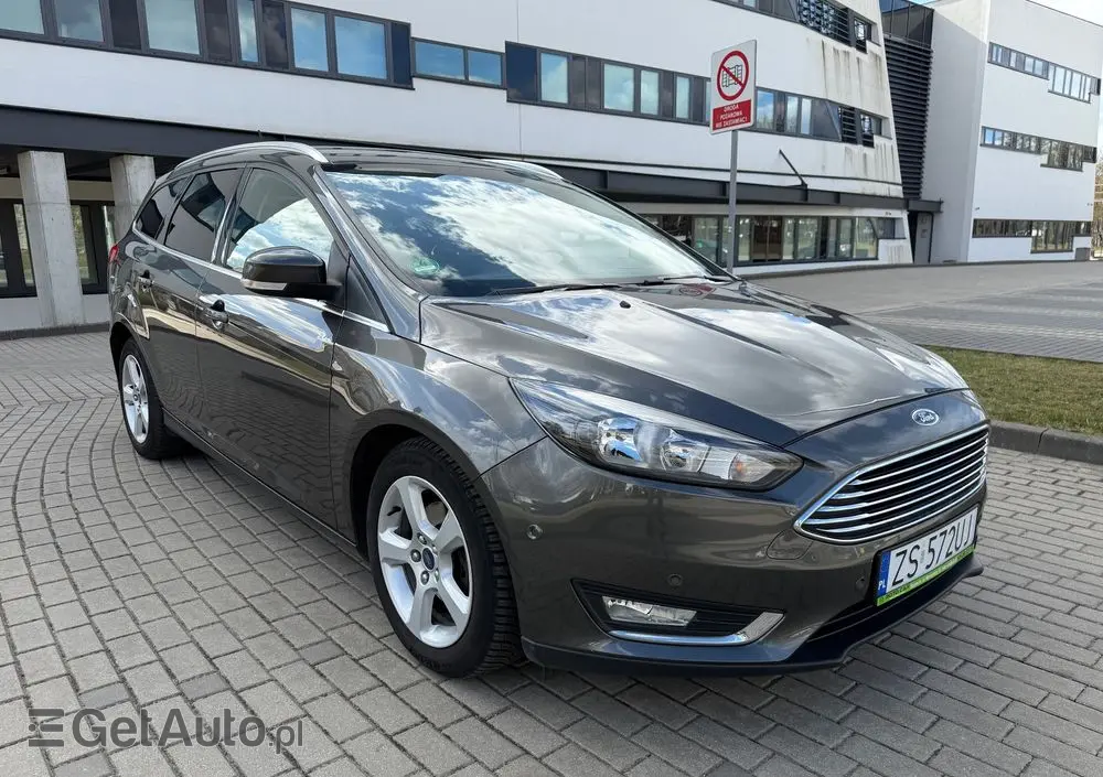 FORD Focus 1.0 EcoBoost Titanium
