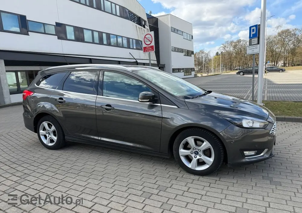 FORD Focus 1.0 EcoBoost Titanium