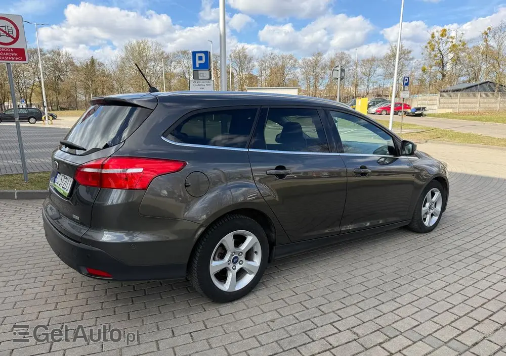 FORD Focus 1.0 EcoBoost Titanium