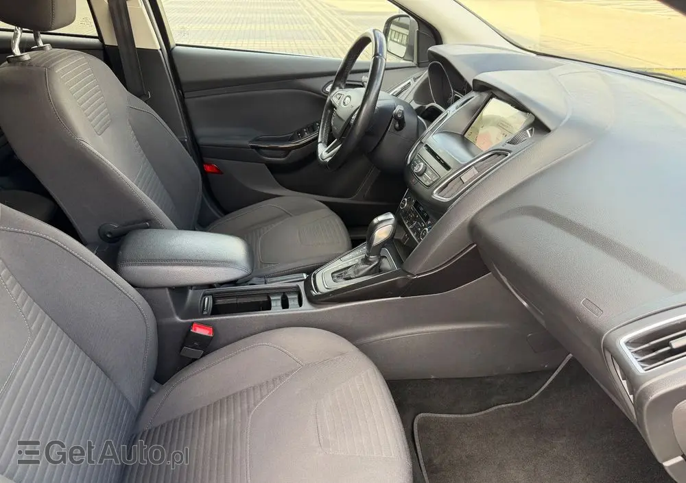 FORD Focus 1.0 EcoBoost Titanium