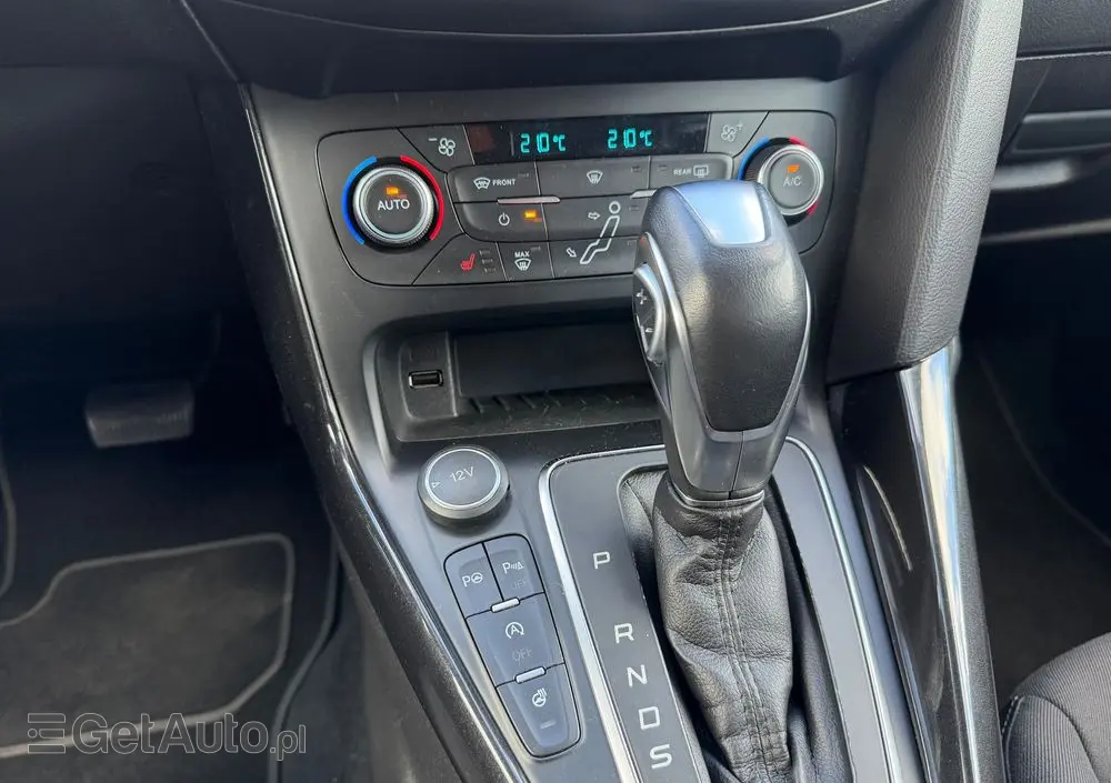 FORD Focus 1.0 EcoBoost Titanium