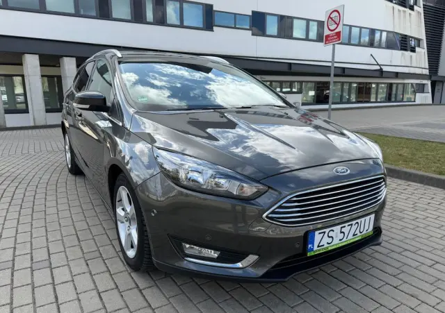 FORD Focus 1.0 EcoBoost Titanium