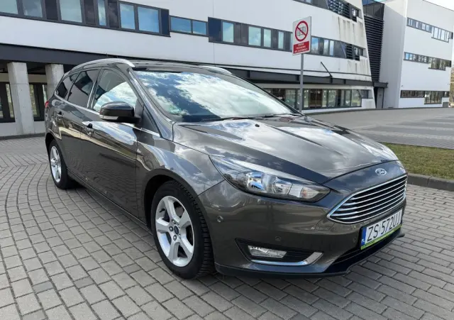 FORD Focus 1.0 EcoBoost Titanium