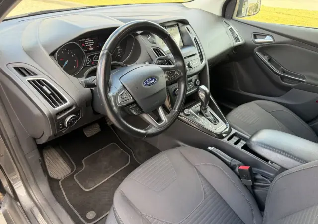 FORD Focus 1.0 EcoBoost Titanium
