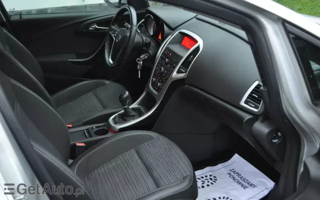 OPEL Astra 1.4 Turbo Cosmo