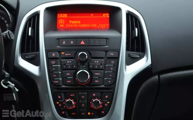 OPEL Astra 1.4 Turbo Cosmo