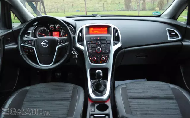 OPEL Astra 1.4 Turbo Cosmo