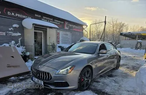 MASERATI Quattroporte 