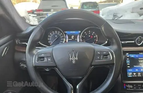 MASERATI Quattroporte 