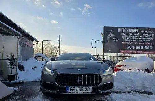MASERATI Quattroporte 