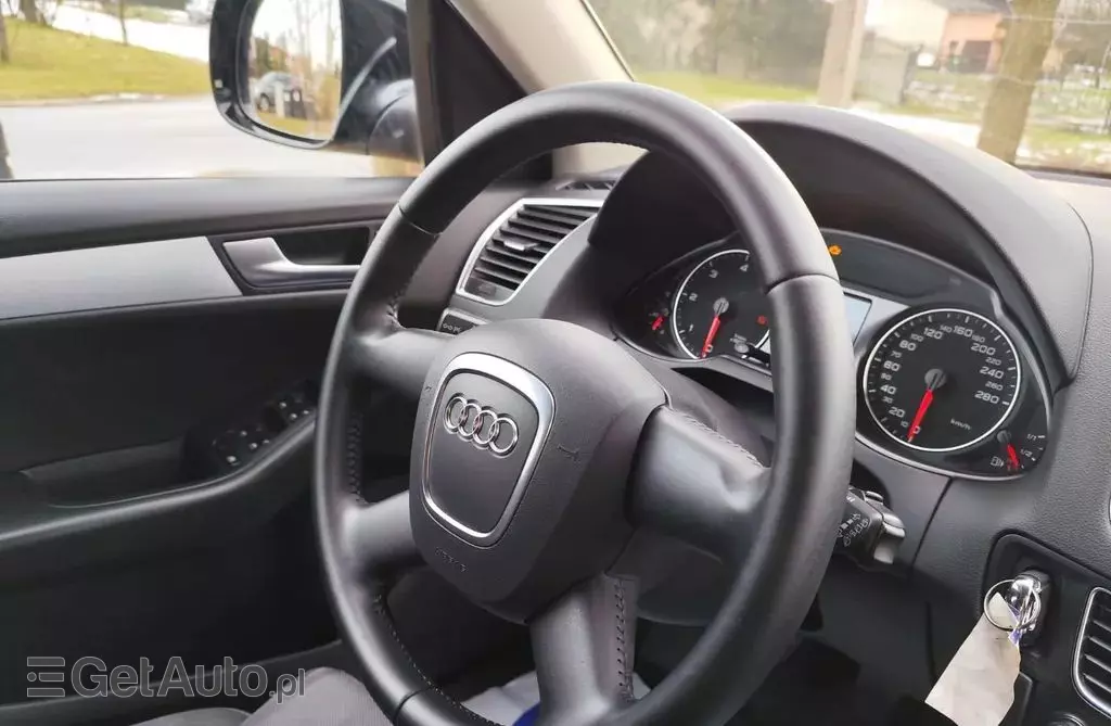 AUDI Q5 