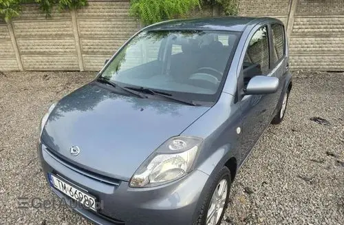 DAIHATSU Sirion 