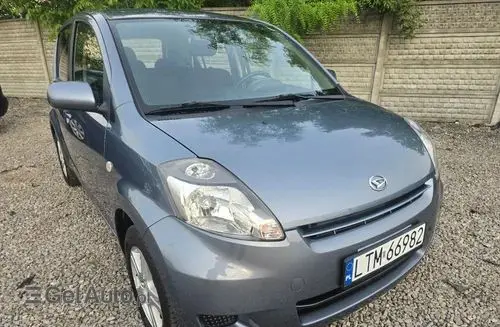 DAIHATSU Sirion 