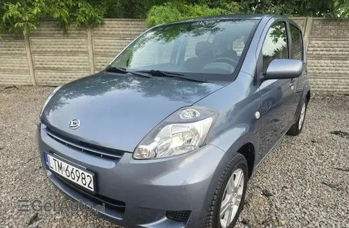 DAIHATSU Sirion 