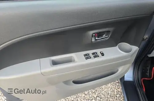 DAIHATSU Sirion 