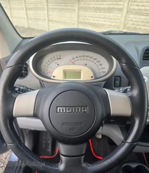 DAIHATSU Sirion 