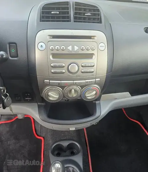 DAIHATSU Sirion 