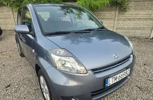 DAIHATSU Sirion 