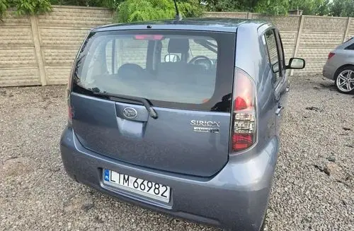 DAIHATSU Sirion 