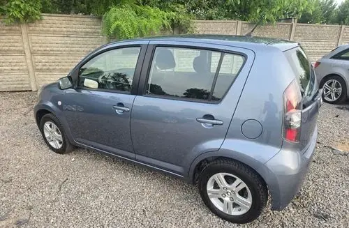 DAIHATSU Sirion 