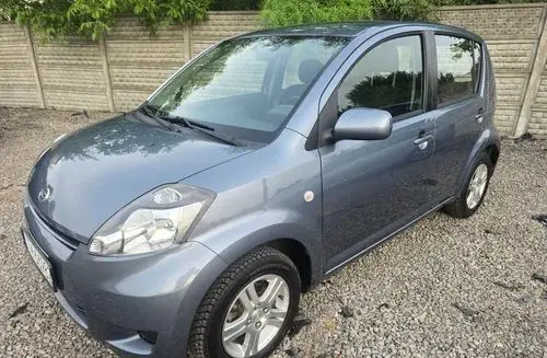 DAIHATSU Sirion 