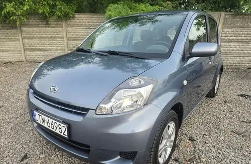 DAIHATSU Sirion 