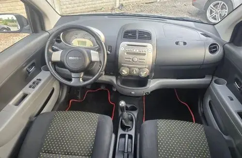 DAIHATSU Sirion 