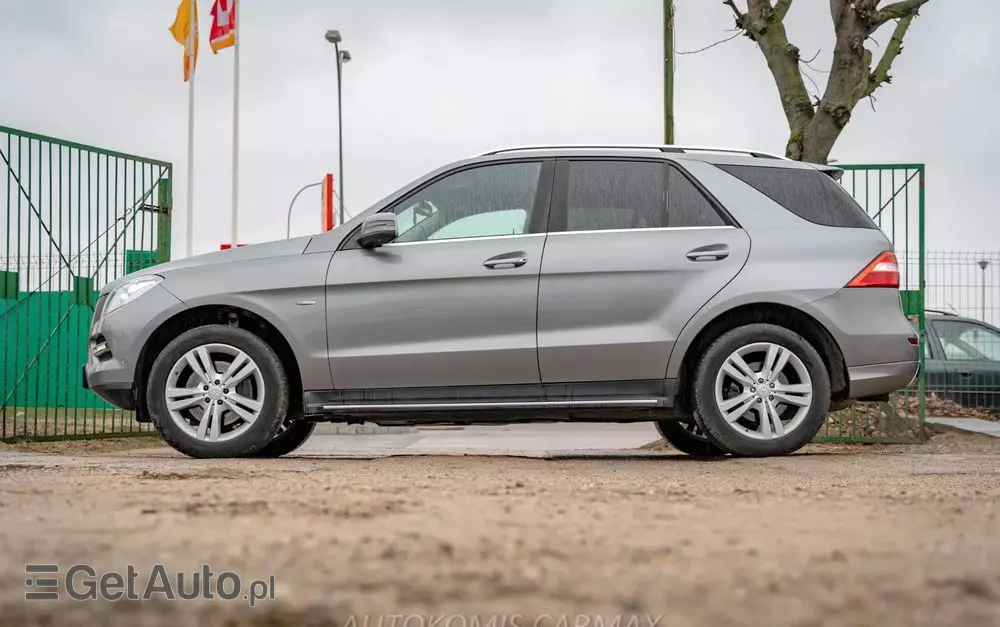 MERCEDES-BENZ ML 350 BlueTEC 4MATIC 7G-TRONIC
