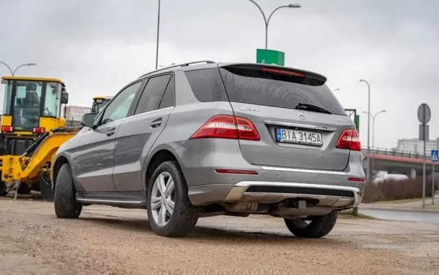 MERCEDES-BENZ ML 350 BlueTEC 4MATIC 7G-TRONIC